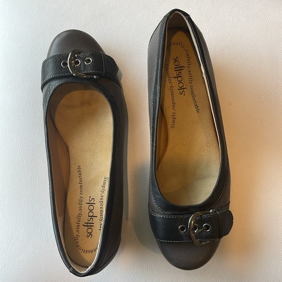 SOFTSPOTS Women’s Flats - Size 8.5M - Picture 3 of 5